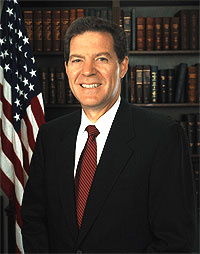   (Sam Brownback)